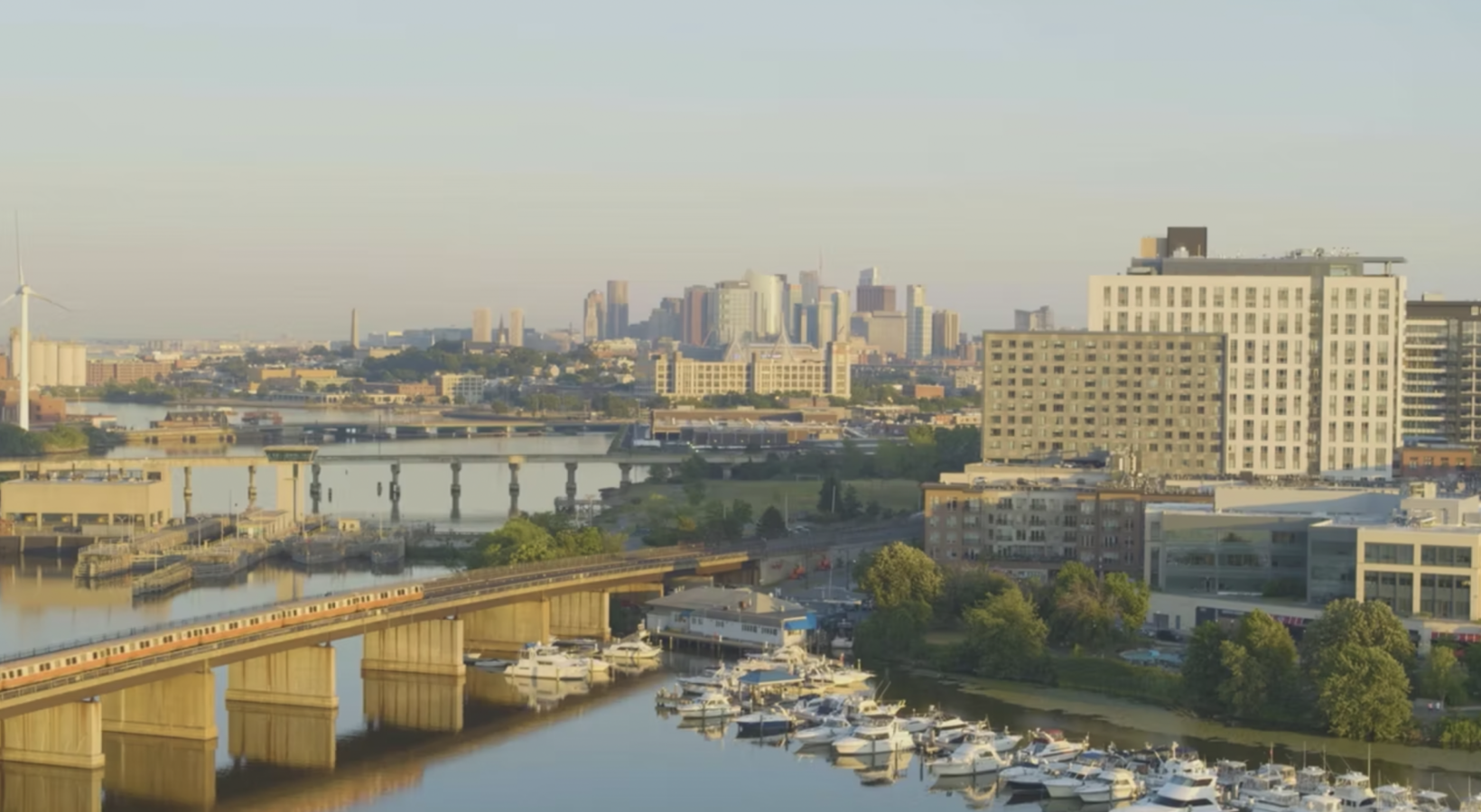 Orange Line proximity of premium amenities in Somerville in a commuter-friendly location