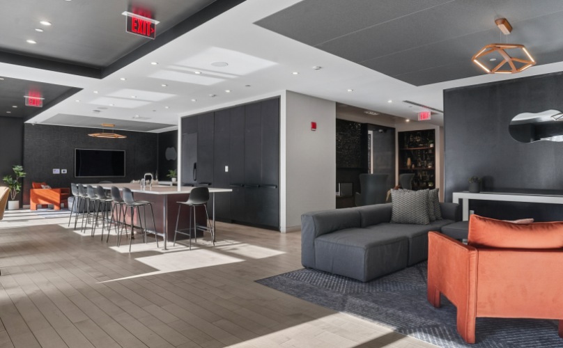 Cozy lounge space of premium amenities in Somerville on the Mystic River